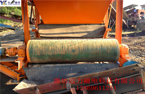 強(qiáng)磁磁選機(jī)，印度客戶發(fā)石英砂樣品到我廠用強(qiáng)磁磁選機(jī)做除鐵試驗