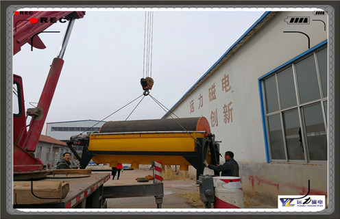 濰坊濕式磁選機(jī)廠家,濕式磁選機(jī)性能優(yōu)劣一試便知_工作原理_釩鈦鐵礦濰坊濕式磁選機(jī)廠家,濕式磁選機(jī)性能優(yōu)劣一試便知型號(hào)參數(shù)及磁場強(qiáng)度  濰坊濕式磁選機(jī)廠家,濕式磁選機(jī)性能優(yōu)劣一試便知_工作原理_釩鈦鐵礦濰坊濕式磁選機(jī)廠家,濕式磁選機(jī)性能優(yōu)劣一試便知型號(hào)參數(shù)及磁場強(qiáng)度