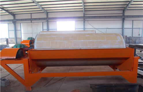 小型磁選機(jī),生產(chǎn)中發(fā)揮小型磁選機(jī)的工作效率_輥式生產(chǎn)中發(fā)揮小型磁選機(jī)的工作效率_磁塊如何排列 小型磁選機(jī),生產(chǎn)中發(fā)揮小型磁選機(jī)的工作效率_輥式生產(chǎn)中發(fā)揮小型磁選機(jī)的工作效率_磁塊如何排列