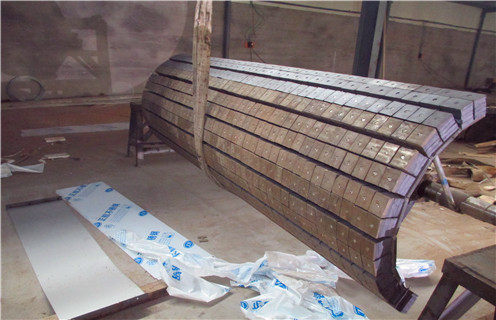 鐵礦磁選機(jī),寧夏鐵礦磁選機(jī)廠家_遠(yuǎn)力寧夏鐵礦磁選機(jī)廠家的結(jié)構(gòu)磁場(chǎng)分布圖  鐵礦磁選機(jī),寧夏鐵礦磁選機(jī)廠家_遠(yuǎn)力寧夏鐵礦磁選機(jī)廠家的結(jié)構(gòu)磁場(chǎng)分布圖