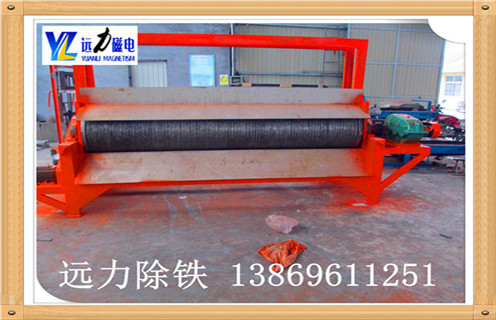 　濕式分選磁選機(jī)的配件,濰坊遠(yuǎn)力磁電是專(zhuān)業(yè)生產(chǎn)濕式分選磁選機(jī)的廠家,所以磁選機(jī)的配件也是很全的.您有需要磁選機(jī)配件時(shí),可以直接打電話138-696-11251.  　　濕式磁選機(jī)被越來(lái)越多的選礦廠家購(gòu)買(mǎi),說(shuō)明我們的濕式磁選法已經(jīng)受到了越來(lái)越多的人歡迎和使用,這也就進(jìn)一步證明了濕式磁選設(shè)備的配件的銷(xiāo)售,越來(lái)越多的人詢(xún)問(wèn)關(guān)于其配件的價(jià)格,下面我們就來(lái)具體說(shuō)說(shuō).